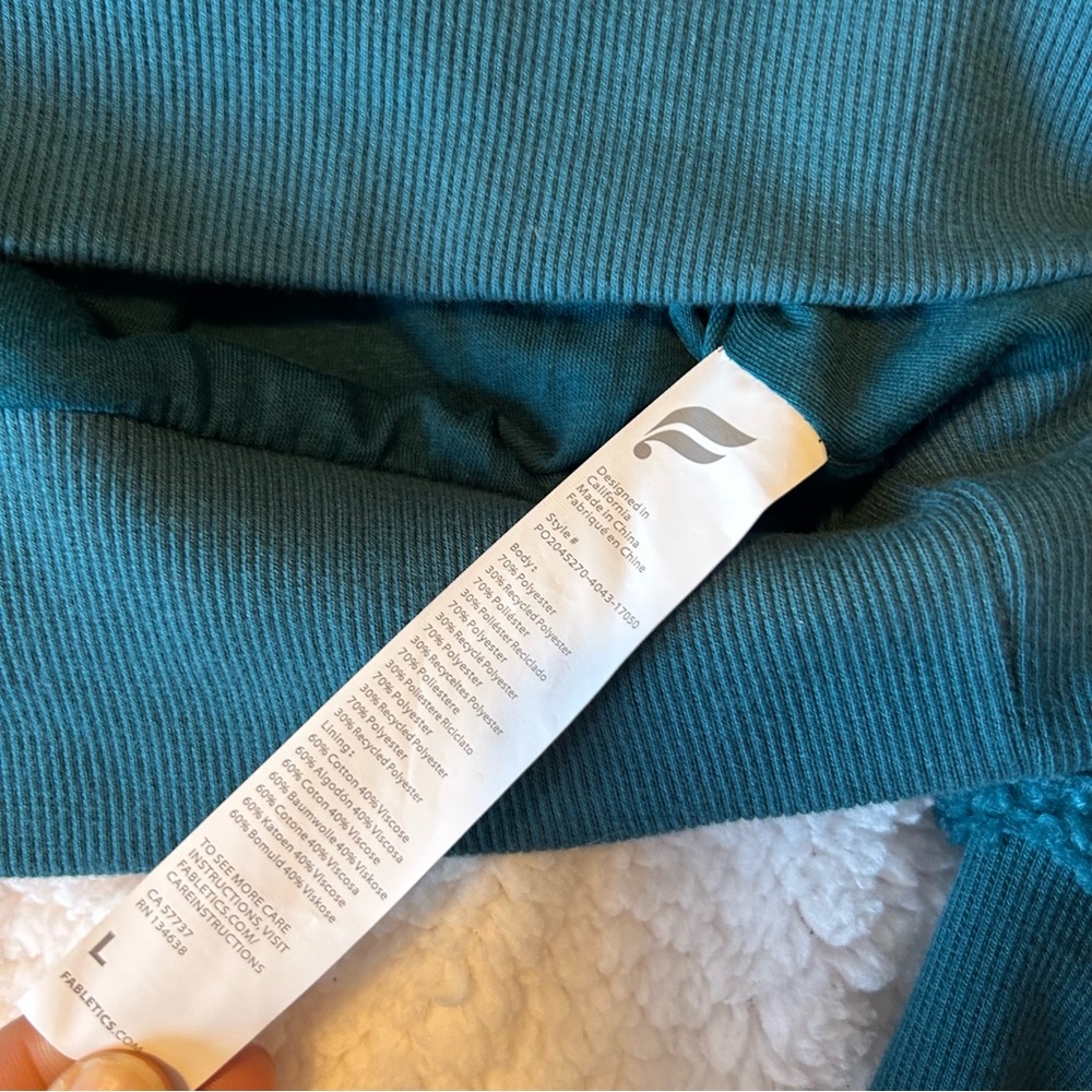 L - Fabletics Sweater - Picture 3 of 5
